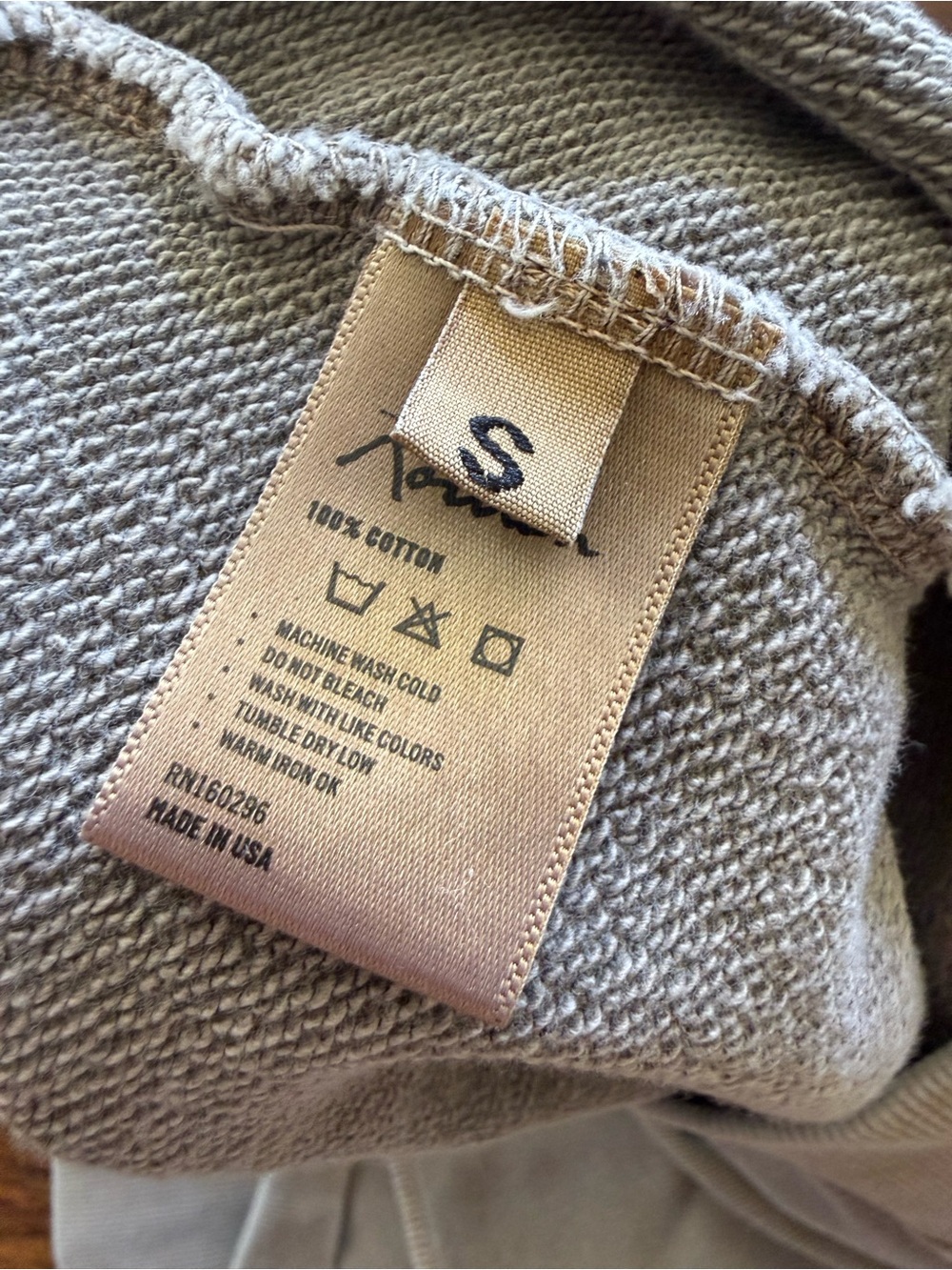 Sleeveless top from Rowan. - Picture 2 of 5